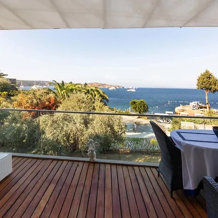 Regal With Shared Pool Near Beach In Bodrum Hotel 3*