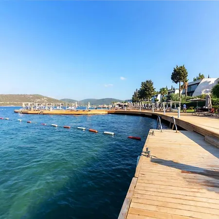 Hotel Regal With Shared Pool Near Beach In Bodrum